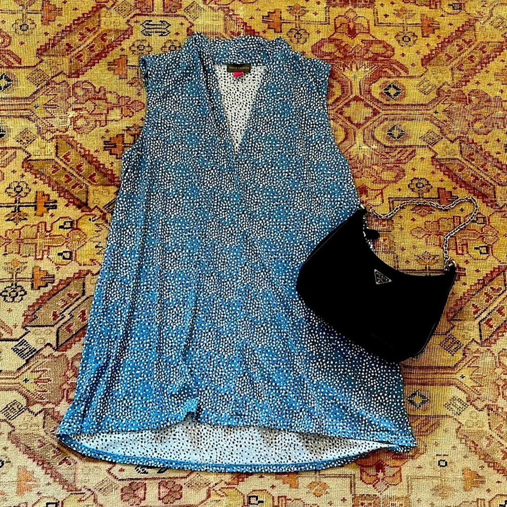 VINCE CAMUTO v neck sleeveless blouse small - Picture 1 of 5